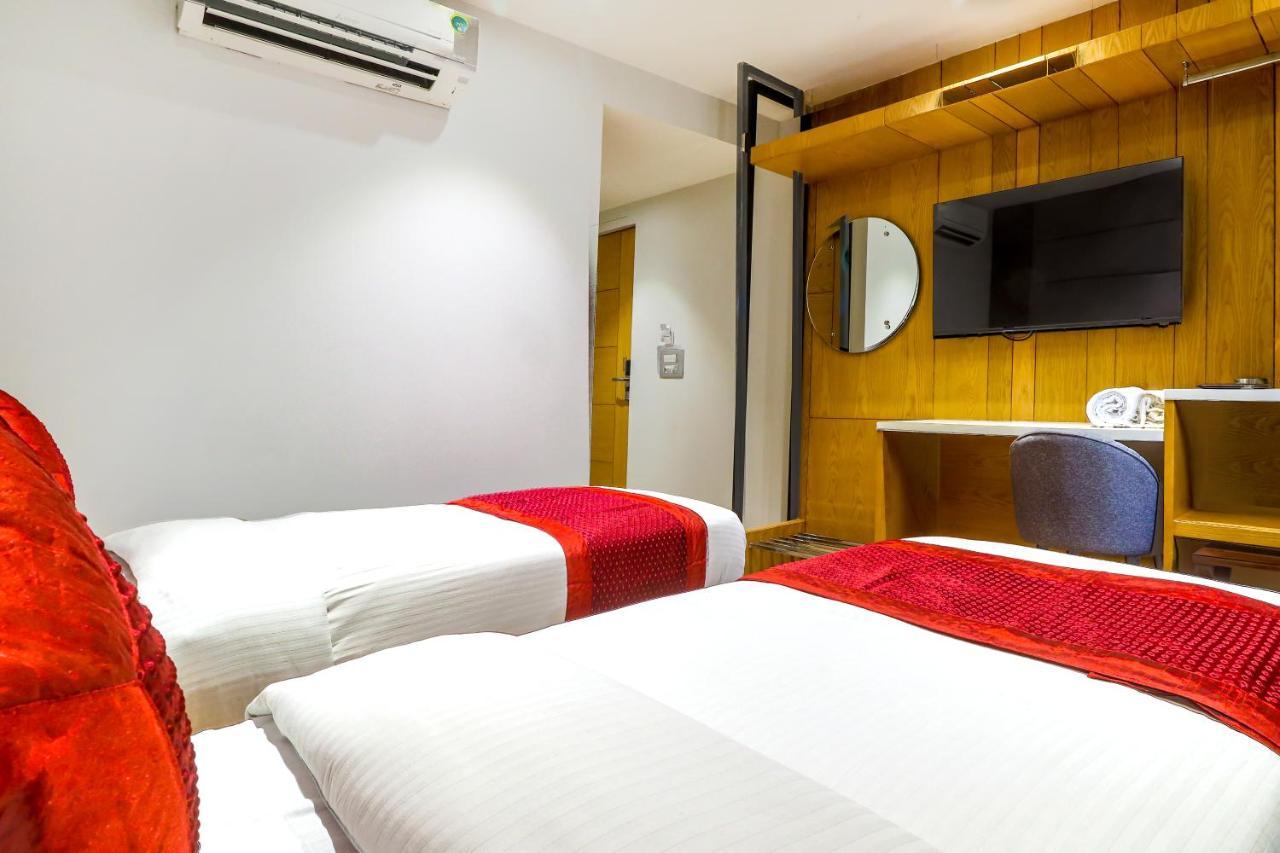 Hotel Bricks, Karol Bagh, New Delhi Экстерьер фото